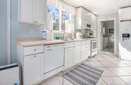 Union Pier Cottage | Gorgeous Lake Michigan Home w/Free WiFi, Screened-In Porch, Private Hot Tub/Yard