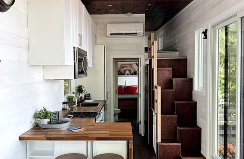 Laurentian Hills Cabin | Gorgeous Tiny House Nestled Amidst Trees and Fire Pit Provided in Petawawa, Ontario