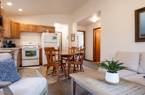 Saugatuck Cottage | Goshorn Lake Resort Cottage #4