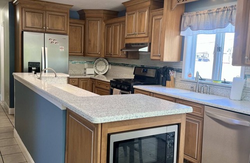 Geneva-on-the-Lake House | GOTL Winery Mansion- Sunset Vacation Rentals
