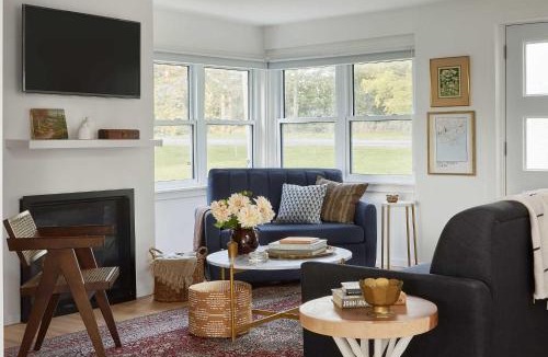 Waupoos House | Gran Roble - Charming Countryside Retreat