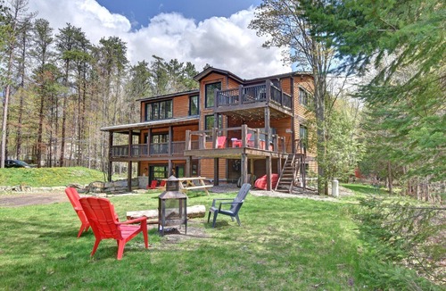Cantley Ski Chalet | Grand Loft, Lake, Pool table, 2 beds, Jacuzzi, 10 minutes from Casino Lac Lemay,