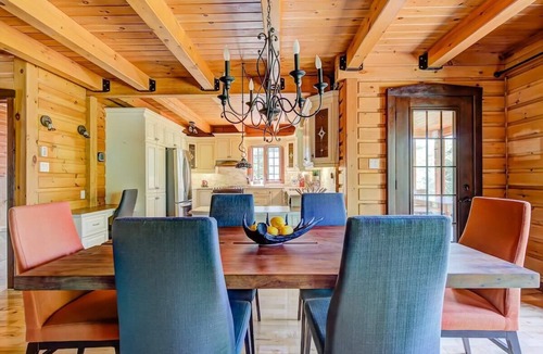 Grandes-Piles Ski Chalet | Grandes-Piles | Spa, dock, navigable river & ski