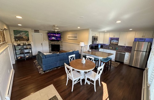 Lake Michigan Beach Villa | GREAT END OF SUMMER dates still available. Book before they are filled!