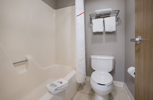 Weedsport House | Great Rates, Great Stays! Minutes to Syracuse Hancock International Airport!