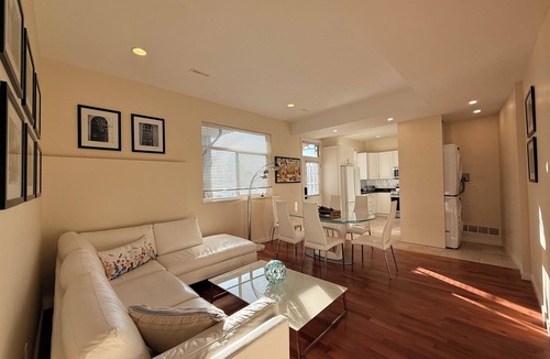 Burnaby House | Great Vancouver Private Room with Private bathroom & Free Parking