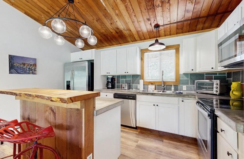 Stowe Area Apartment | Griffin Chalet 4