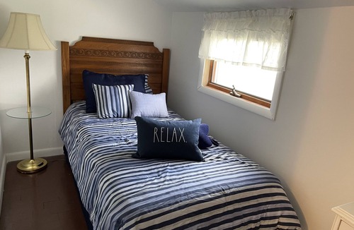 Town of Jerusalem Cottage | Gull Cottage on Keuka Lake. Waterfront, kayaks, fire pit near wineries.