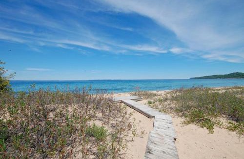 Glen Arbor House | Hal-Sea-On House