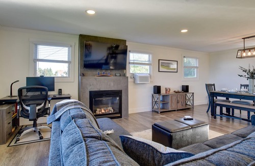 Hammondsport House | Hammondsport Vacation Rental w/ Fire Pit & Pool!