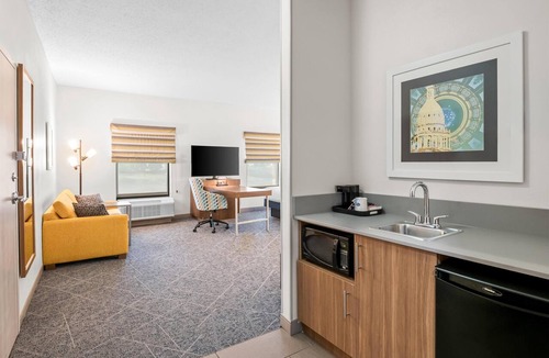 Okemos Hotel | Hampton Inn & Suites East Lansing/Okemos