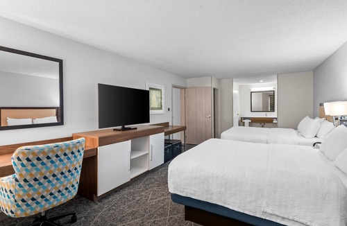 Okemos Hotel | Hampton Inn & Suites East Lansing/Okemos