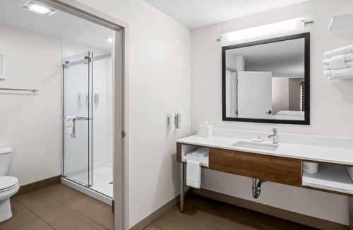 Okemos Hotel | Hampton Inn & Suites East Lansing/Okemos