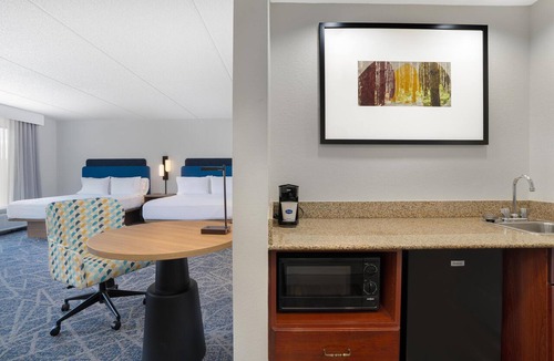 Mill Hall Hotel | Hampton Inn & Suites Lamar