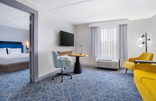 Mill Hall Hotel | Hampton Inn & Suites Lamar