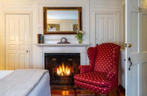 Marblehead Hotel | Harbor Light Inn