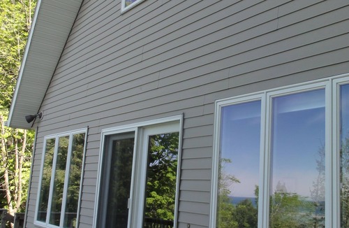 Forest Beach Cottage | Harborview Cottage Overlooking Beautiful Lake Michigan