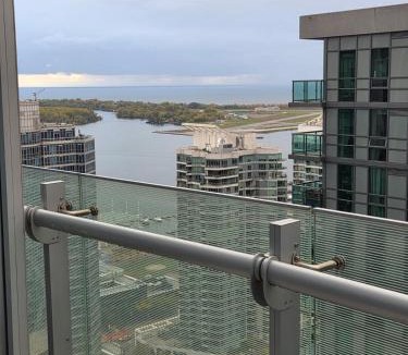 Toronto Entertainment District Apartment | Harbour Downtown