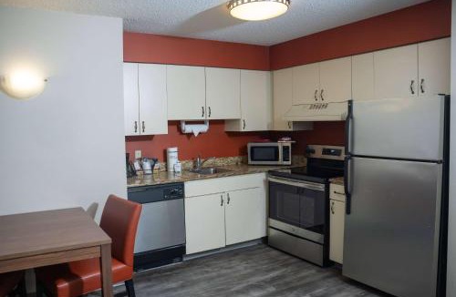 Erie Hotel | Hawthorn Suites by Wyndham Erie