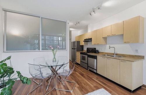 Yaletown Condo | Heart of Granville - Walk Everywhere