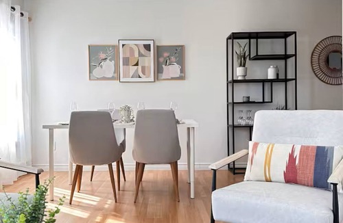 Magog Apartment | Heart of Magog: Sunshine
