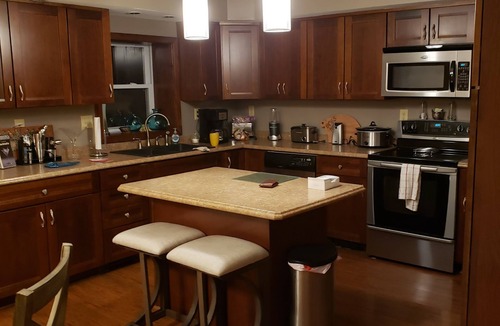 Turtlepoint Apartment | Hidden 4 Bedroom Beautifully Appointed Home
