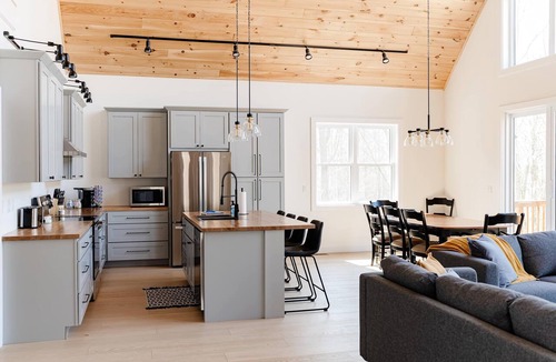 Berrien Springs Condo | Hidden Arbor House - newly renovated retreat!