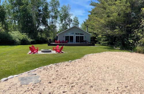 Lake Township Cottage | Hidden Springs on Long Lake - Sleeping Bear Dunes National Lakeshore