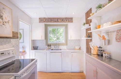 Minden Hills House | Hills Haven - Luxury Riverfront Cottage