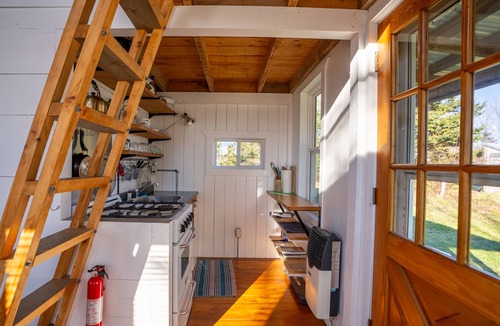 Lunenburg County Cabin | HillTop Farm Cottage