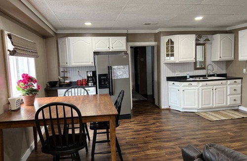 Loudonville Condo | Historic Downtown 1st Floor Flat