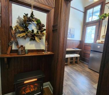 Town of Concord Apartment | Historic Springville Train Depot Inn Hotel Apartment