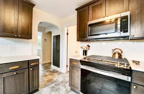 Front Park Apartment | Historic West Village Getaway in Downtown Buffalo!
