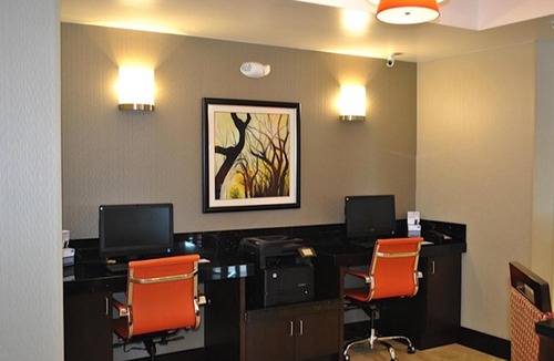 Salem Hotel | Holiday Inn Express Salem by IHG