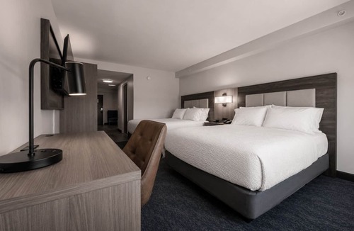 Niagara Falls Hotel | Holiday Inn Express Hotel & Suites Niagara Falls by IHG