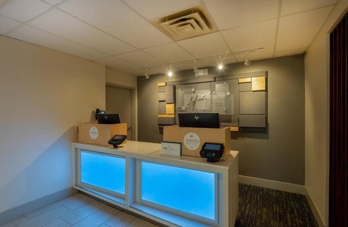 Vermilion Hotel | Holiday Inn Express Vermilion by IHG