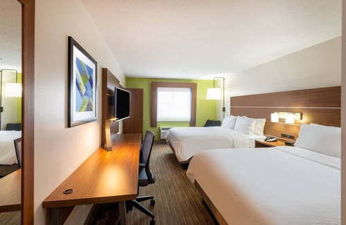 Vermilion Hotel | Holiday Inn Express Vermilion by IHG
