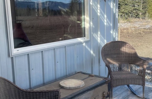 Whitehorse House | Homespun Glamping Haus