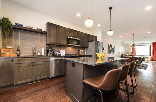 Central Northside House | ★ HostWise Stays ★ Tech Stay w/In-Home Cinema & Secure Parking Spot