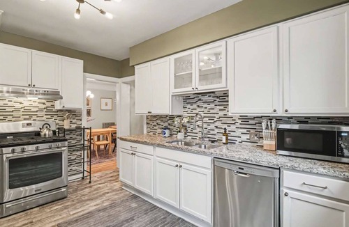 University Heights House | Hot Tub - Game Room - Professional Design-Backyard