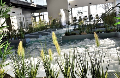 Venise-en-Quebec Hotel | Hotel du Lac Champlain, an Ascend Collection Hotel
