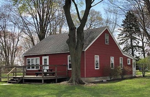 Huron House | House #134 cozy 4 bedroom family house with great views.