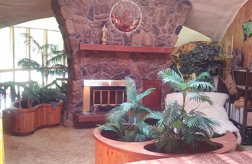 Lansing Bed & Breakfast | HOUSE OF FUTURE MASTER BEDROOM LANSING