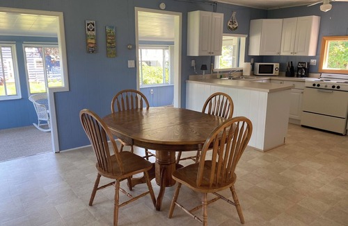 Central Lake House | HURRY! July 4th Cancellation: The Lake House is Available July 4-11. Sleeps 21