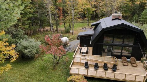 Hammondsport House | Incredible Secluded Cabin with Barrel Sauna, Fire Pit and Deck for an Unforgettable Getaway in the Finger Lakes in New York