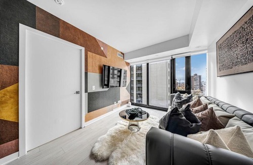 Bloor-Yorkville Apartment | Indigo Lantern, Yorkville!