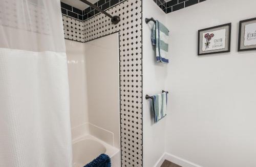Trowbridge Park House | Indoor Hot-Tub! Spacious & Updated MQT Township Home!