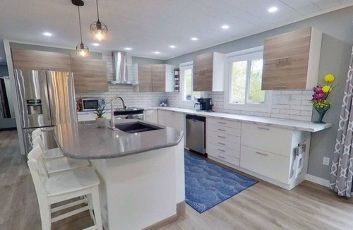 Trent Lakes Cottage | INDOOR POOL, HOT TUB & SAUNA! Welcome to Bluehaven in the Kawartha's!