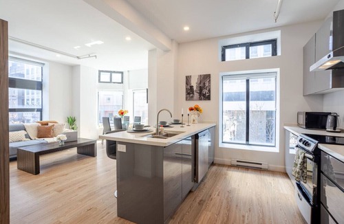 Downtown Montreal Apartment | Inner-City Apartment –Prime Bishop St Location