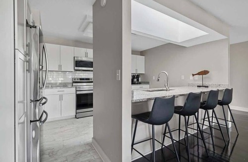 Saint Joseph Condo | Juniper Presents: City Surf Loft-Wlk to Silver Beach, Shops & Dining